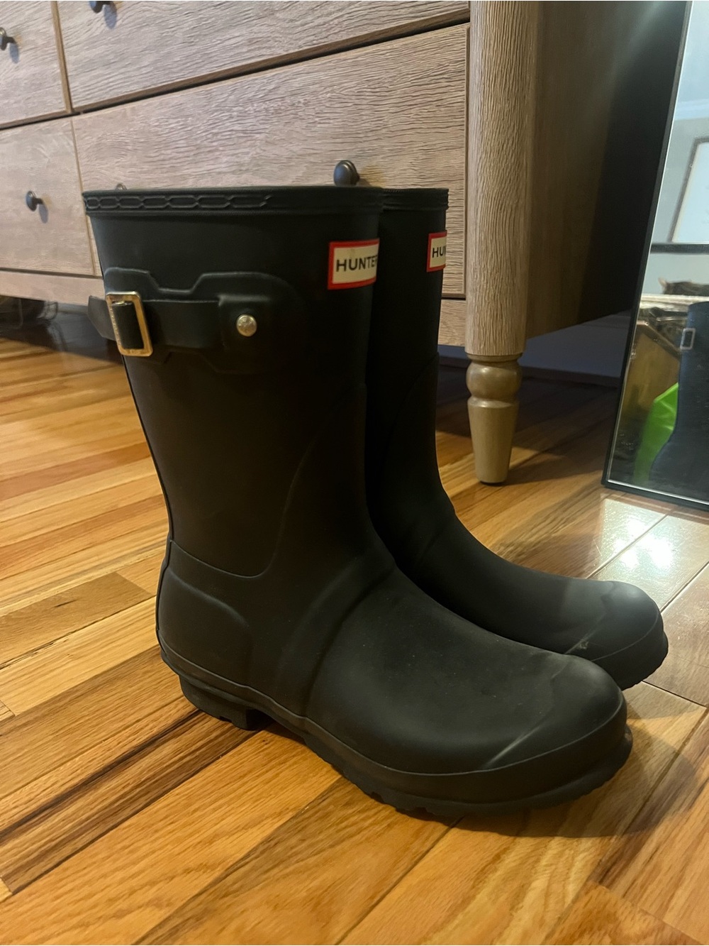 Hunter women’s Black Short Rain Boots